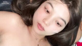 20歲情侶洩密 清純小女友化身SM小母狗