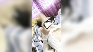 反差婊小護士叫床聲超騷 看日本AV意猶未盡 直播高潮噴水