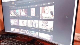 台灣潮妹「kitty2002102」性愛私拍 在小網咖隔間偷情 隔音超差還偷偷開門給外面的人看