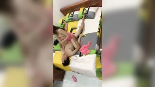 房東暗藏攝影機偷窺 年輕小夫妻穿著高跟鞋各種姿勢啪啪