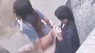 大雞男和他的紋身女友打野戰