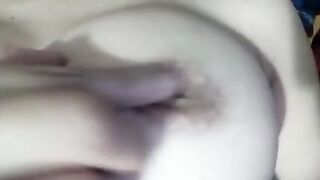 好久沒做愛了，奶子好癢