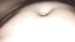 小情侶日常愛愛 女友有點害羞 淫水超多一插就出白漿
