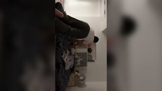 強推剛離異身材保養不錯的美少婦 拉扯之下欲拒還迎 高潮一臉享受 表情淫蕩