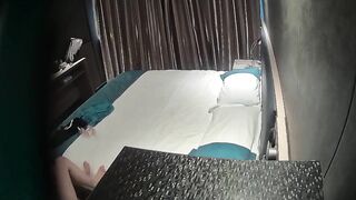 酒店情侶偷拍 豪乳眼鏡妹性愛終篇 69互舔操的豪乳亂顫 怒操多精口爆