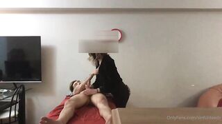 預約上門女按摩師自願獻身大屌「sinfuldeeds」 金髮女技師有意無意撩檔