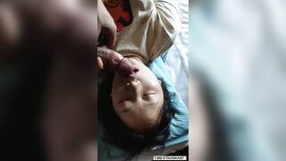 把熟睡的表妹叫起來給我口交