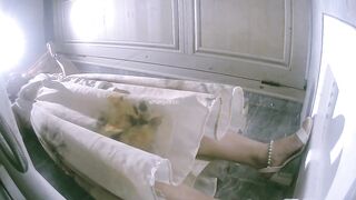 KTV女廁全景偷拍 多位漂亮的小姐姐噓噓 全是漂亮的大肥鮑魚 2