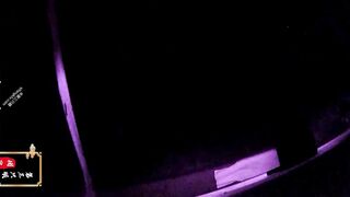 KTV女廁小手電筒補光偷拍 幾個漂亮小姐姐的肥美大鮑魚