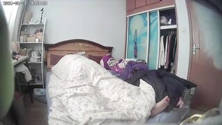 【攝影機偷拍】房東安裝攝影機 偷拍租客夫妻每天都做愛 (1)