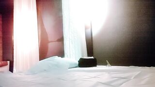 【秦少會所探花】偷拍真實會所女技師 美少婦露臉 很賣力 1